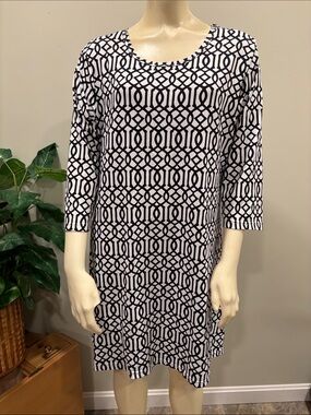 Lulu-B Black & White Geometric Lattice Print Midi Dress